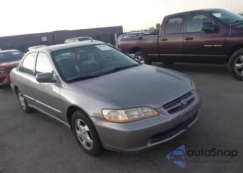 2000 Honda Accord 2.3 Ex z USA, uszkodzony, nr VIN JHMCG6608YC029290